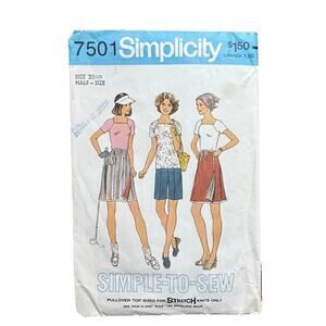 Simplicity 7501 sewing pattern for a pull over top skirt and shorts
